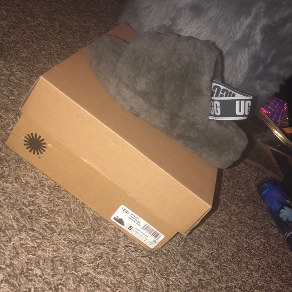 ugg fluff yeah box